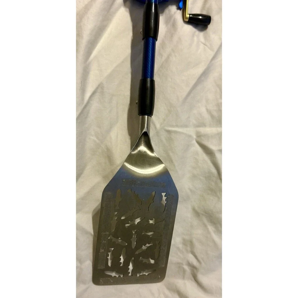 Fishing Rod Handle Spatula with Baitcasting Reel Design, 18.5 inch Blue & Gold